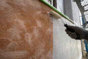 店舗新装工事　外壁塗装作業